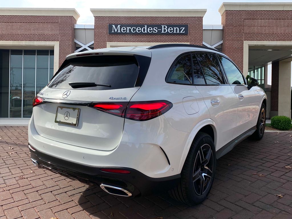 2025 Mercedes-Benz GLC 300 4