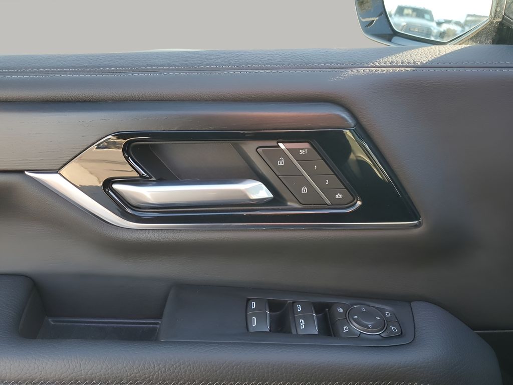 Used Car 2025 Gmc Yukon  Denali For Sale Under $70,000 In Austin, Texas