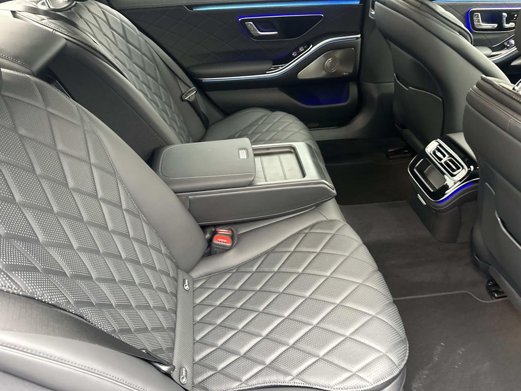 Thumbnail: 2025 Mercedes-Benz S-Class - 16