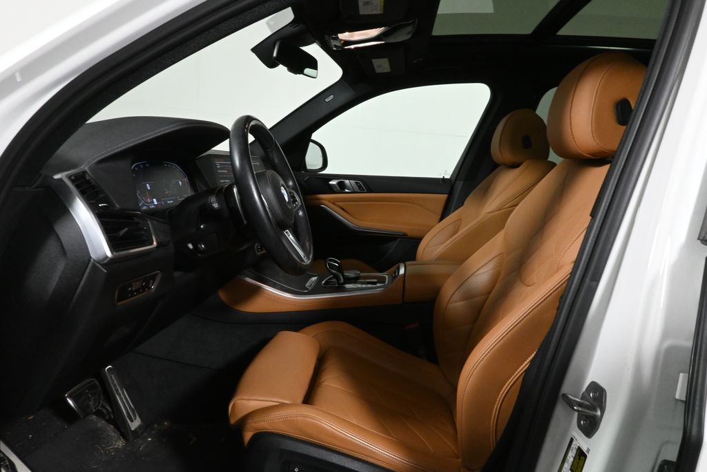 Thumbnail: 2023 BMW X5 - 3