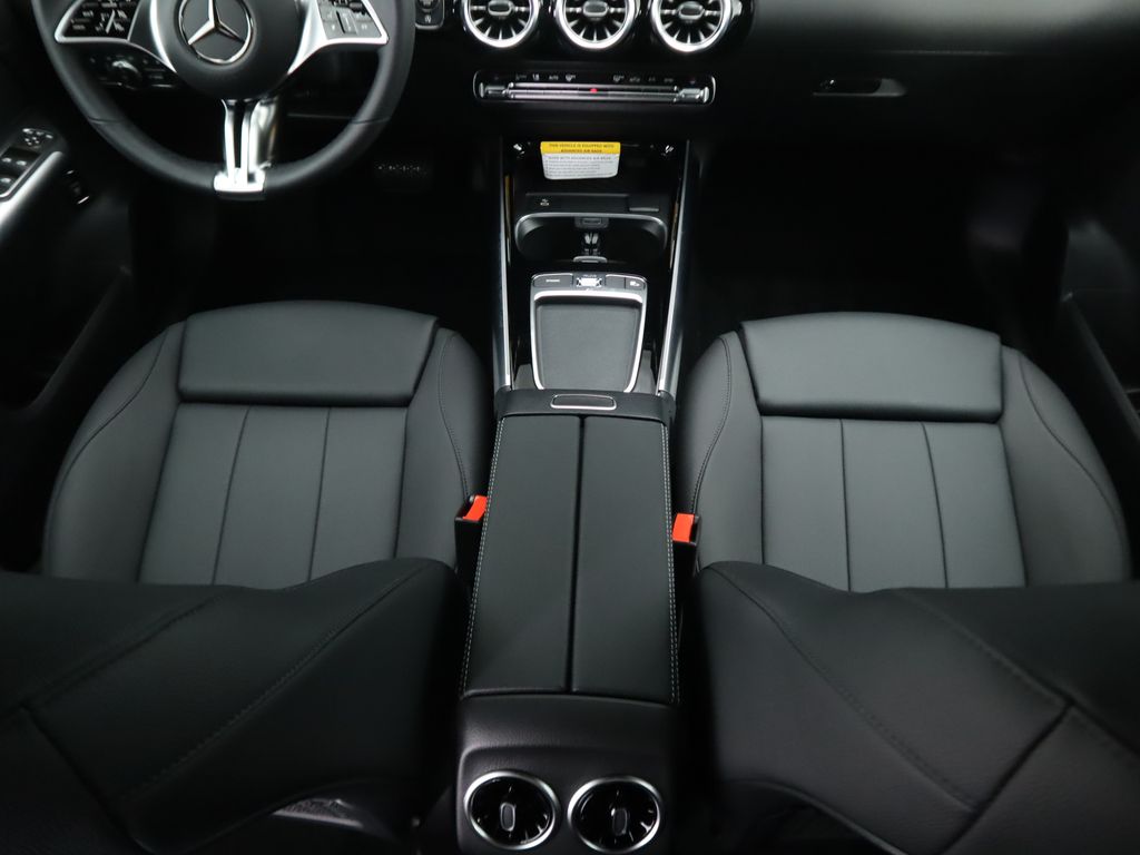 Thumbnail: 2025 Mercedes-Benz GLA - 18