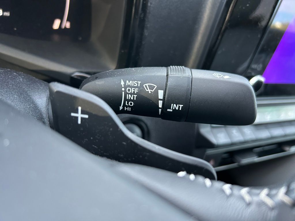 Thumbnail: 2025 Toyota Camry - 21