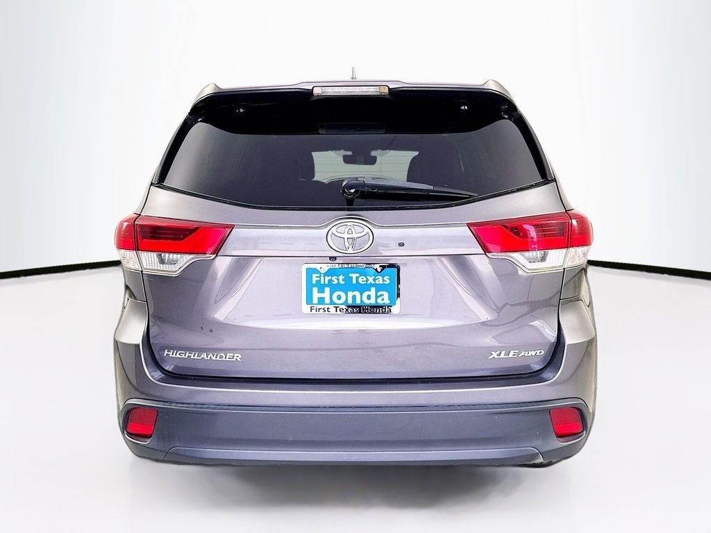 Used Car 2018 Toyota Highlander  For Sale Under $20,000 In Austin, Texas