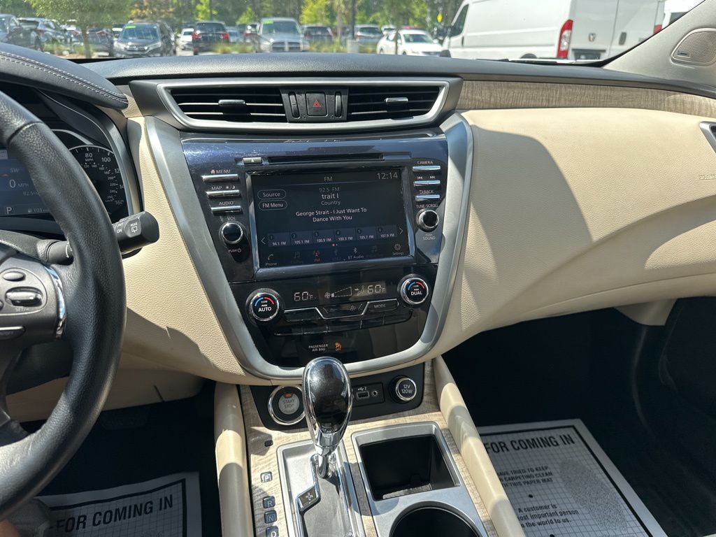 2023 Pearl White Tricoat Nissan Murano SL FWD SUV