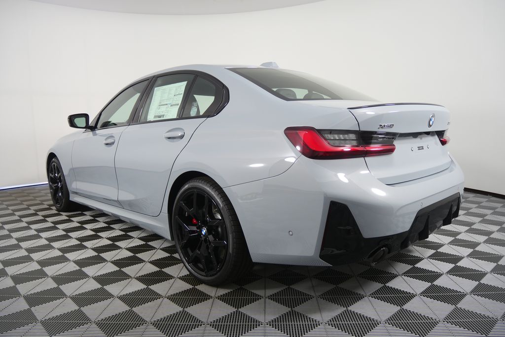 Thumbnail: 2026 BMW 3 Series - 5