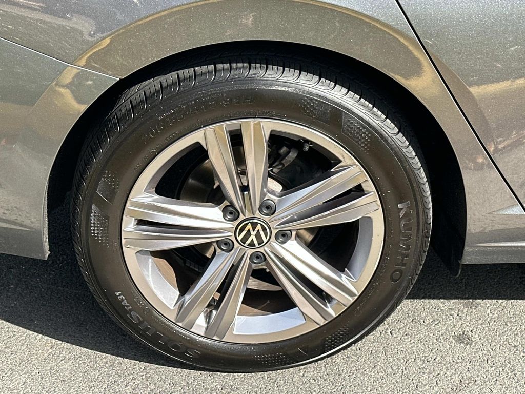 Thumbnail: 2022 Volkswagen Jetta - 16