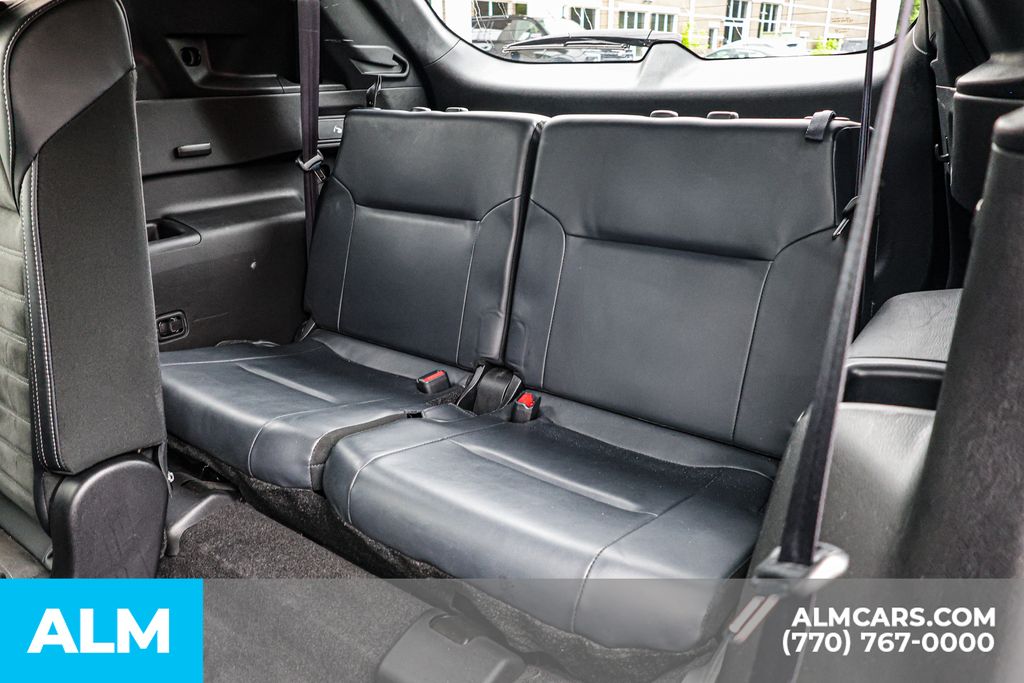 Used 2025 Gray Mitsubishi SE image 21