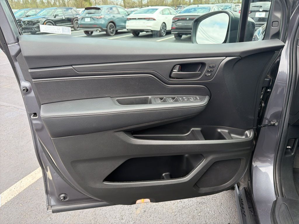 Thumbnail: 2025 Honda Odyssey - 18