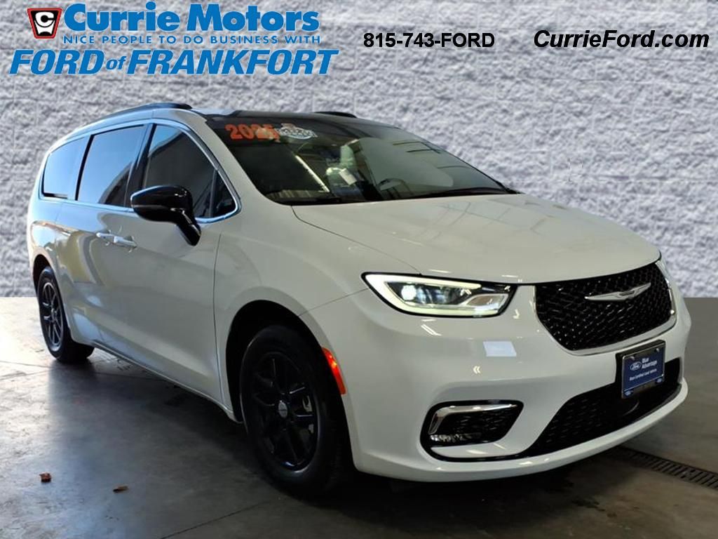 2025 Chrysler Pacifica Select FWD