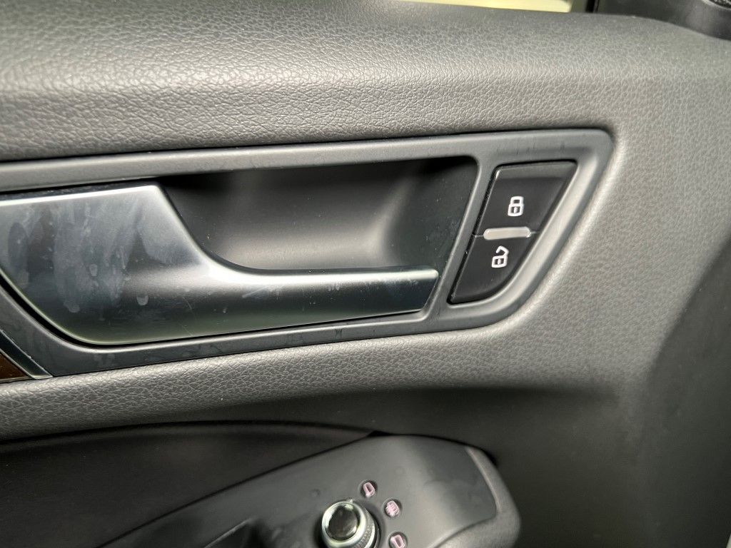 Thumbnail: 2014 Audi Q5 - 29