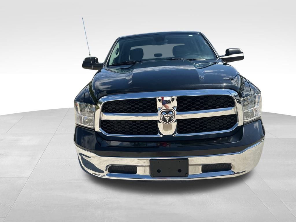 2023 Diamond Black Crystal Pearlcoat Ram 1500 Classic SLT RWD Truck