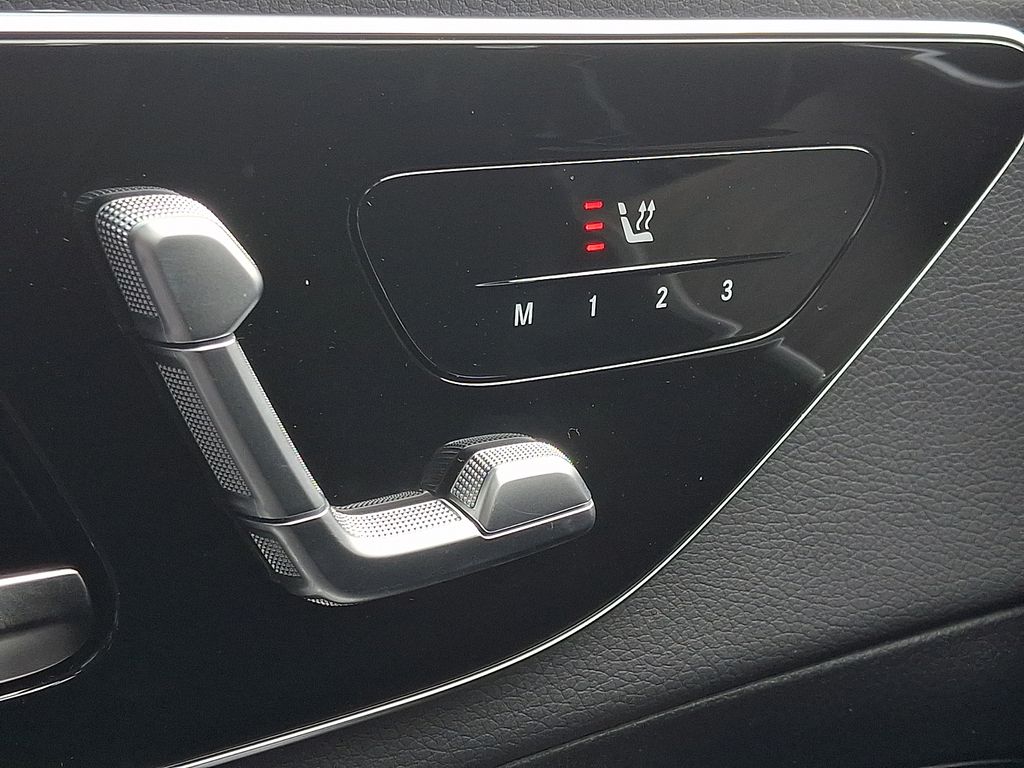 Thumbnail: 2026 Mercedes-Benz GLC - 18