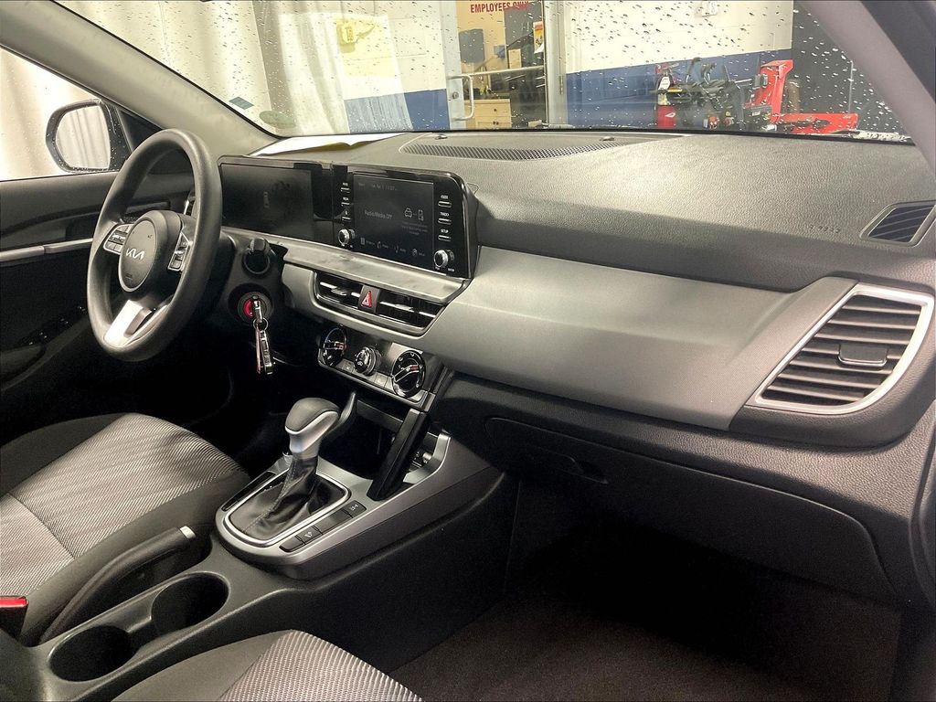 2024 Kia Seltos — photo 14
