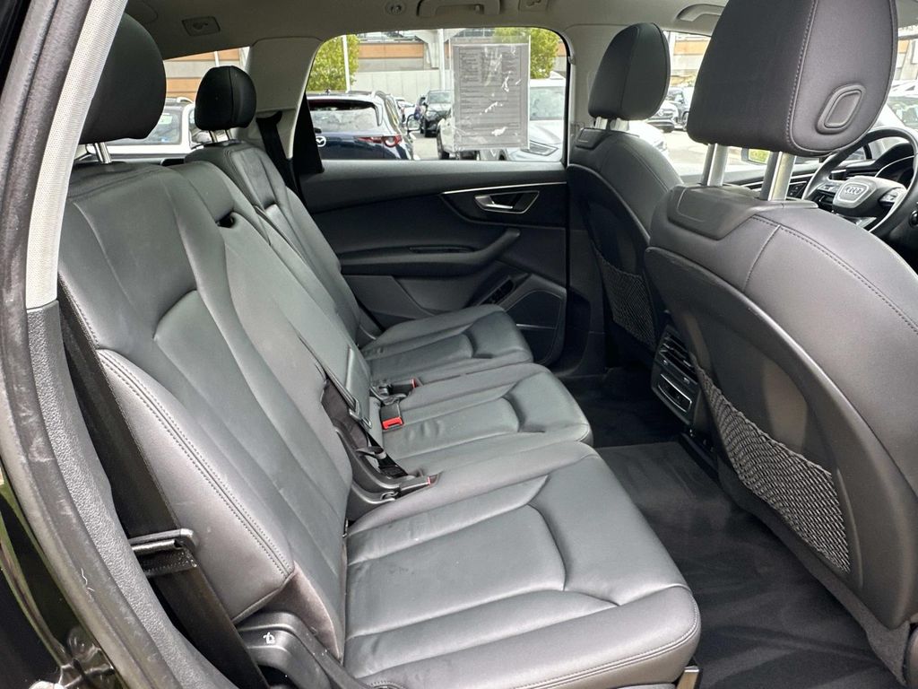 Thumbnail: 2022 Audi Q7 - 12