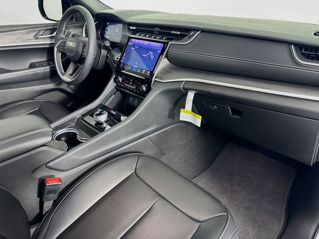 Used Car 2025 Jeep Grand Cherokee  Limited For Sale Under $40,000 In Austin, Texas