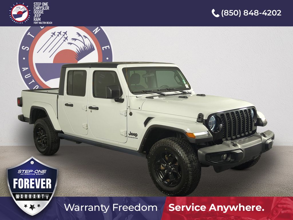 2022 Jeep Gladiator Willys Crew Cab 4WD