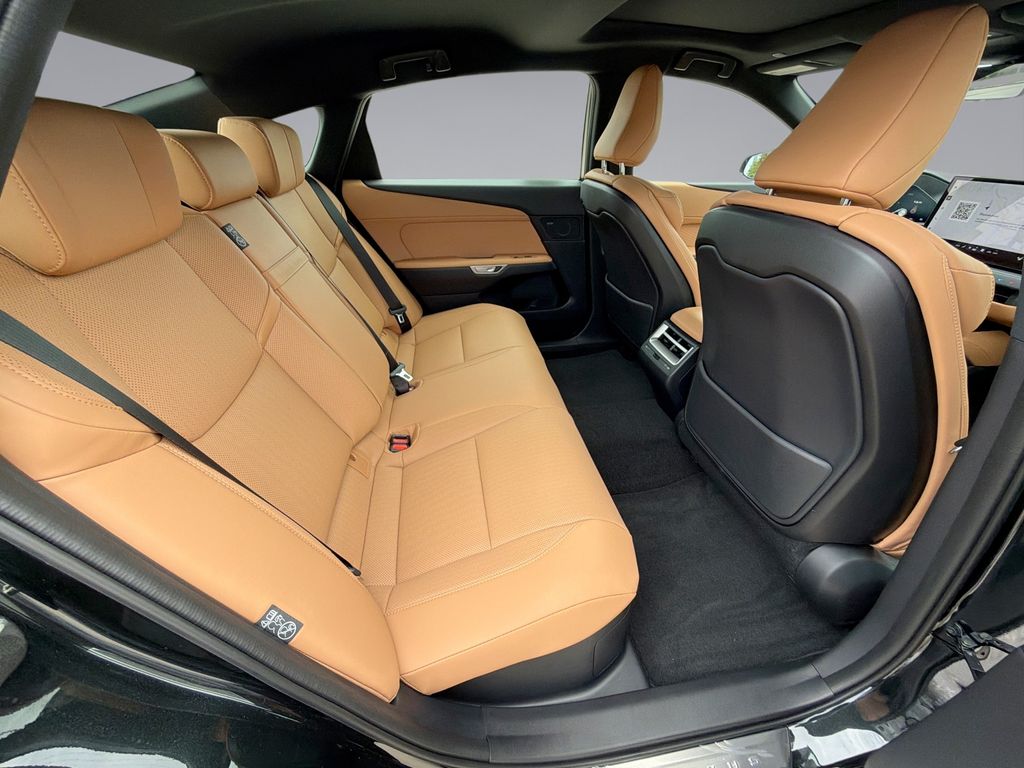Thumbnail: 2026 Lexus ES - 17