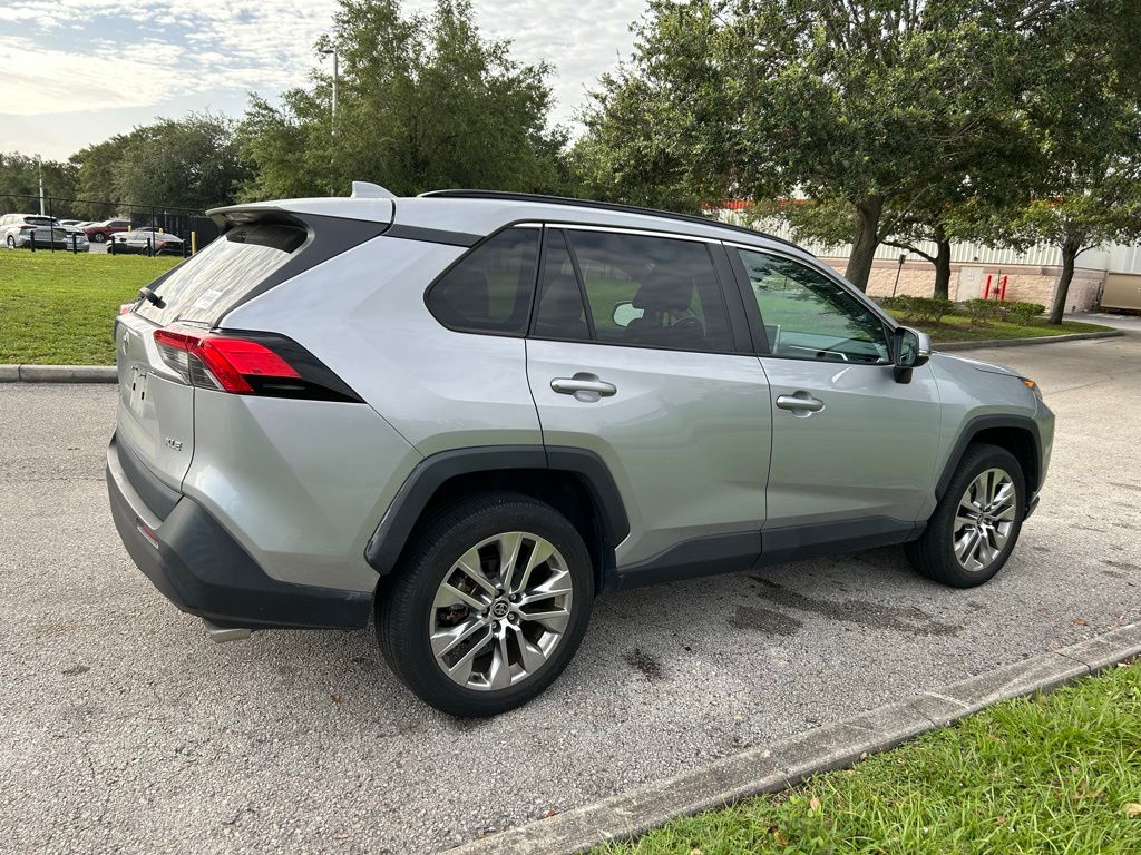 Thumbnail: 2021 Toyota RAV4 - 5