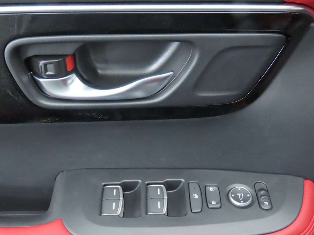 Thumbnail: 2025 Acura ADX - 25