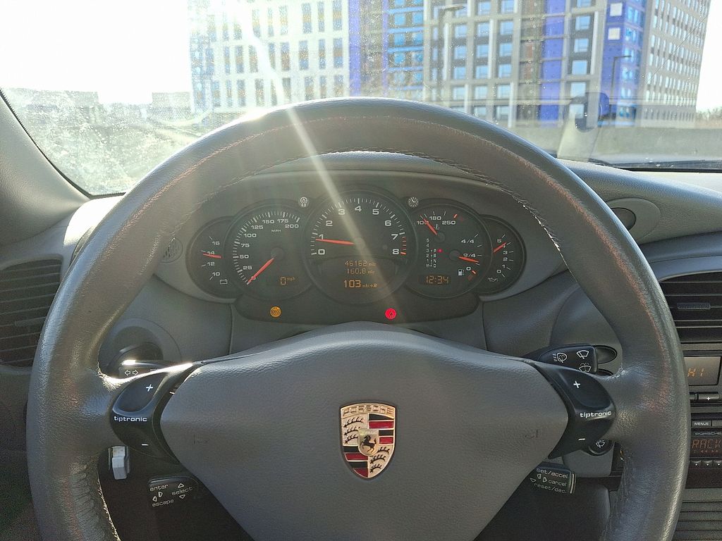 Thumbnail: 2003 Porsche 911 - 17