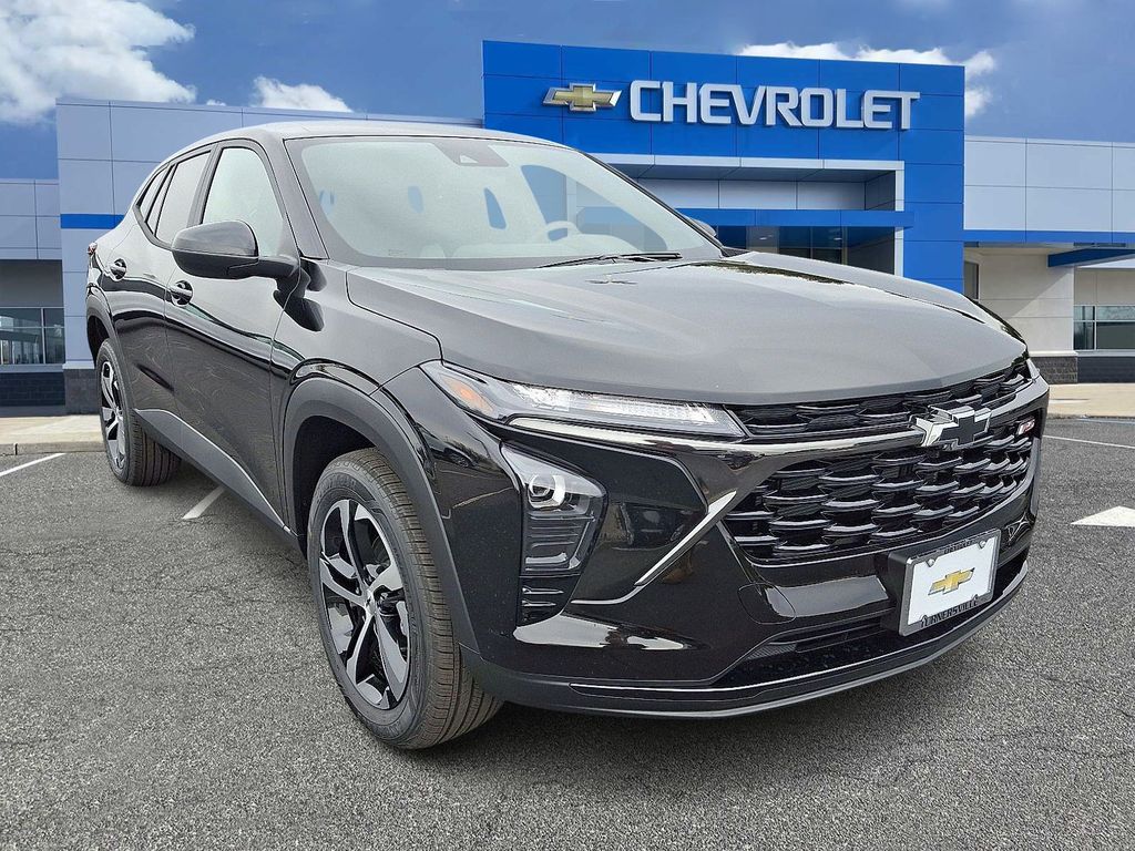 2025 Chevrolet Trax RS 2