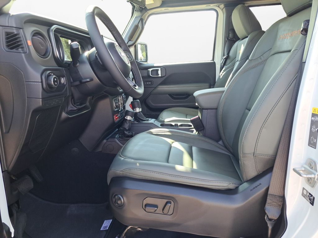 New Car 2025 Jeep Gladiator  Mojave For Sale In Austin, Texas