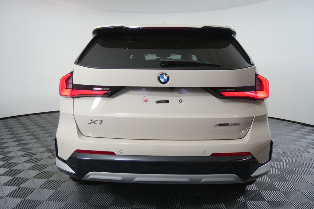 Thumbnail: 2026 BMW X1 - 4