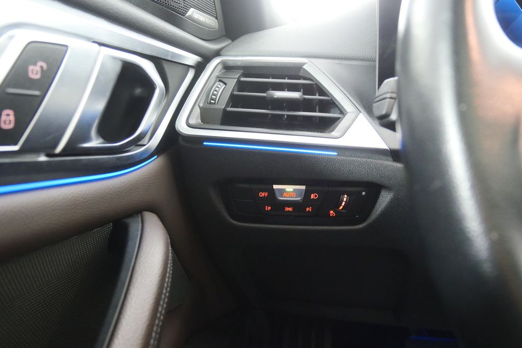 Thumbnail: 2023 BMW i4 - 21