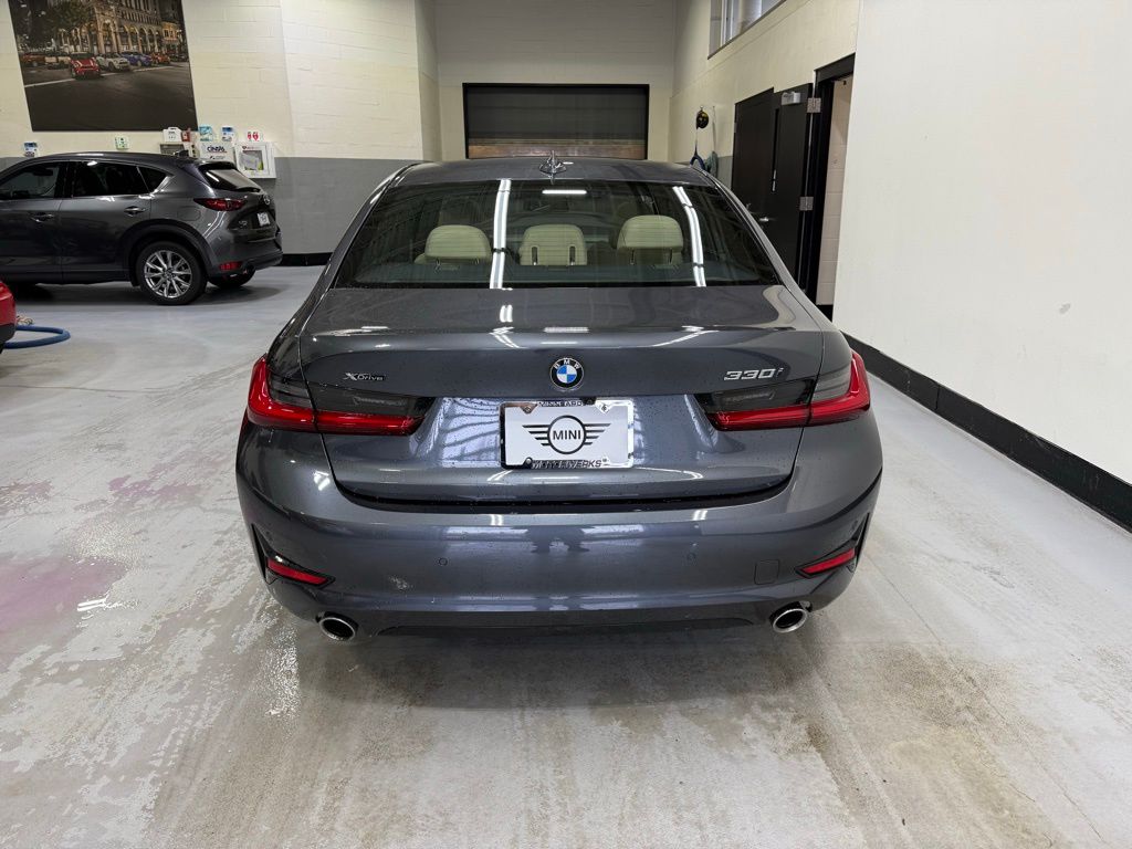 2021 BMW 3 Series 330i xDrive 4