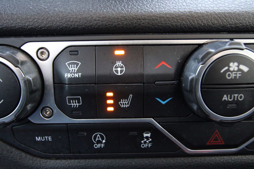 Used 2024 Jeep Wrangler SUV