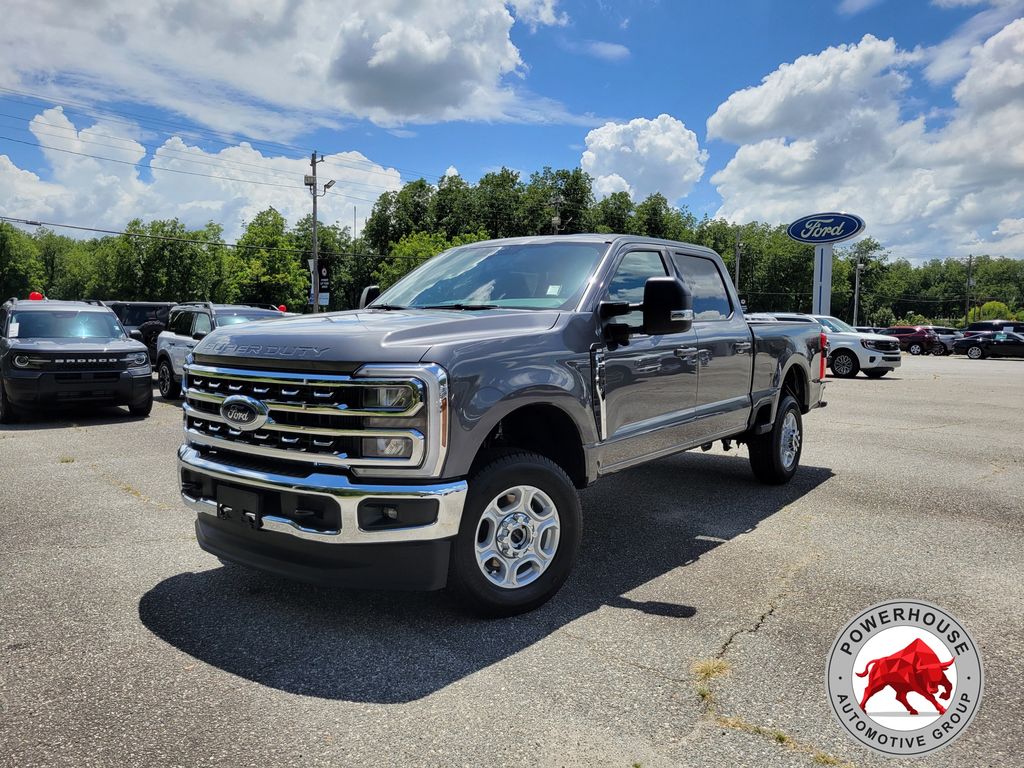 Carbonized Gray Metallic 2026 Ford F-250 Super Duty Pickup Truck Four-Wheel Drive Automatic