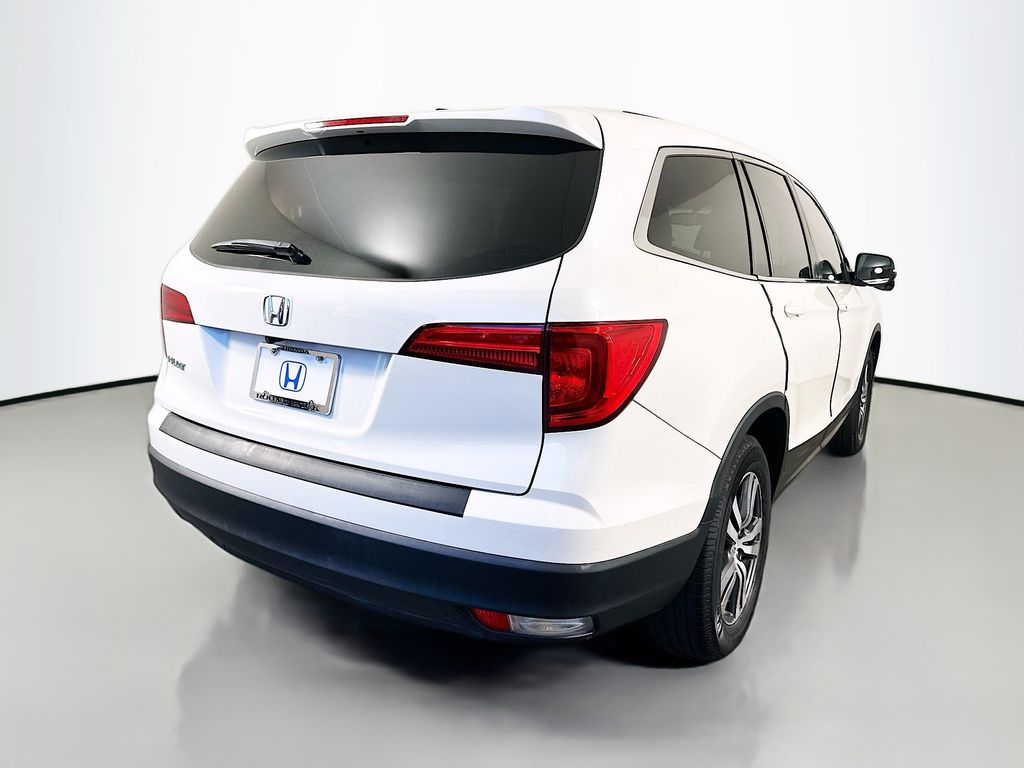 Thumbnail: 2017 Honda Pilot - 5