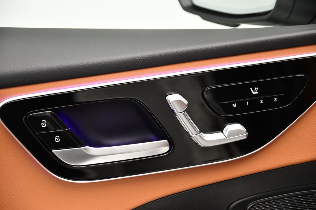 Thumbnail: 2025 Mercedes-Benz C-Class - 32