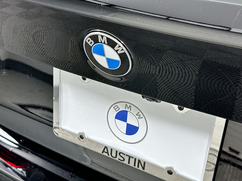 2025 BMW 3 Series 330i 22