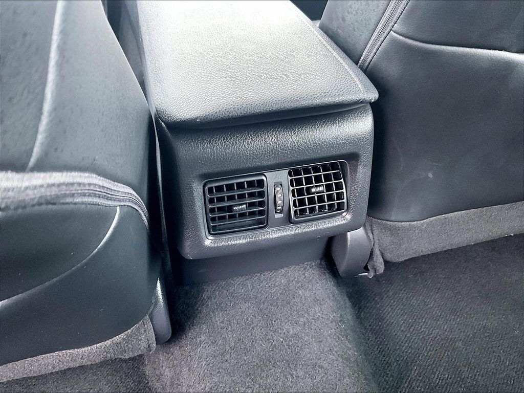 2024 Toyota Camry — photo 28