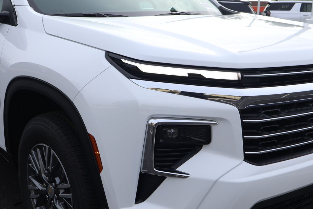 Thumbnail: 2026 Chevrolet Traverse - 4