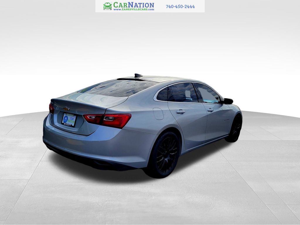 2018 Chevrolet Malibu LS photo 3