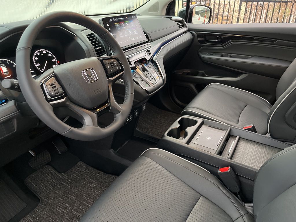 Thumbnail: 2026 Honda Odyssey - 20