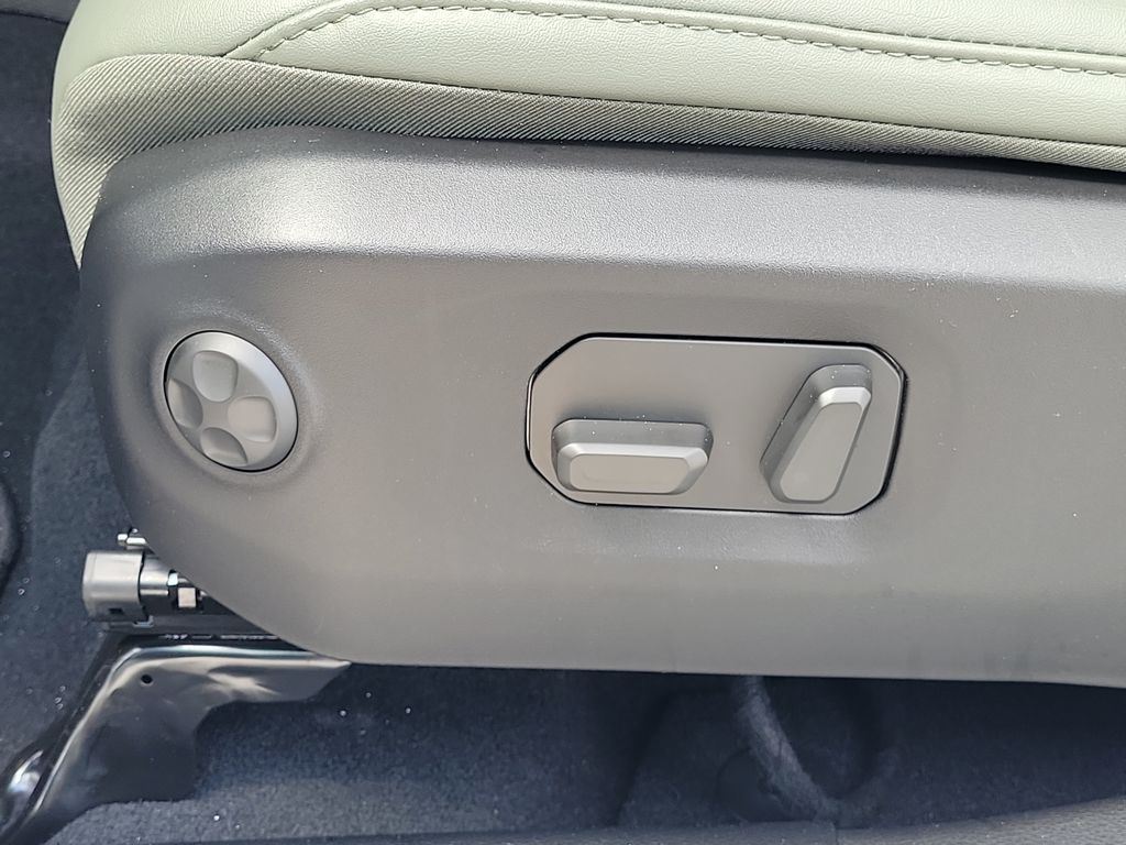 New 2026 White Jeep Mojave image 24