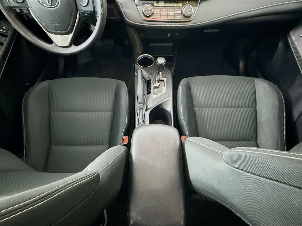 Thumbnail: 2014 Toyota RAV4 - 16