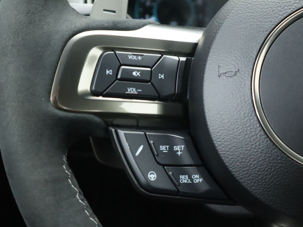 Thumbnail: 2022 Ford Mustang - 10