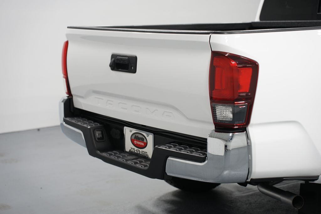 Thumbnail: 2019 Toyota Tacoma - 9