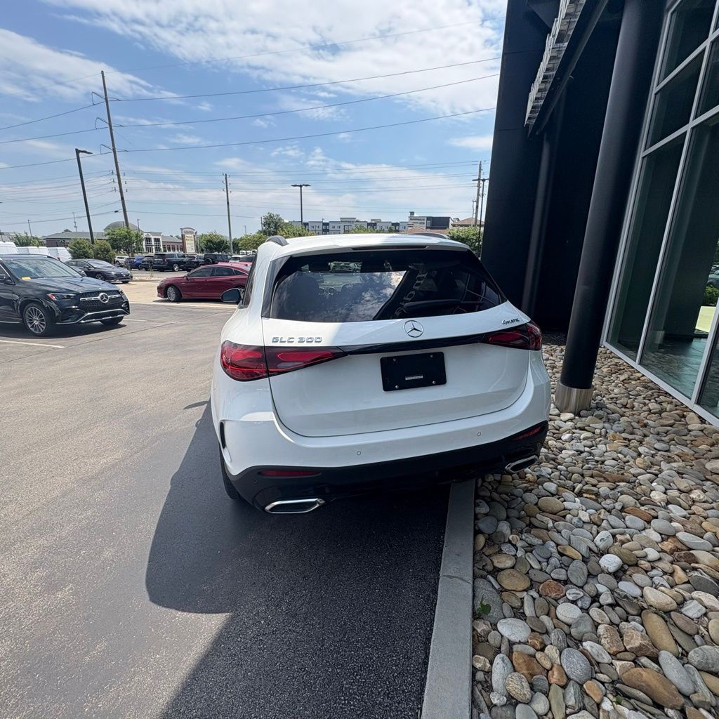 Certified Used 2023 Polar White Mercedes-Benz GLC 300 image 7