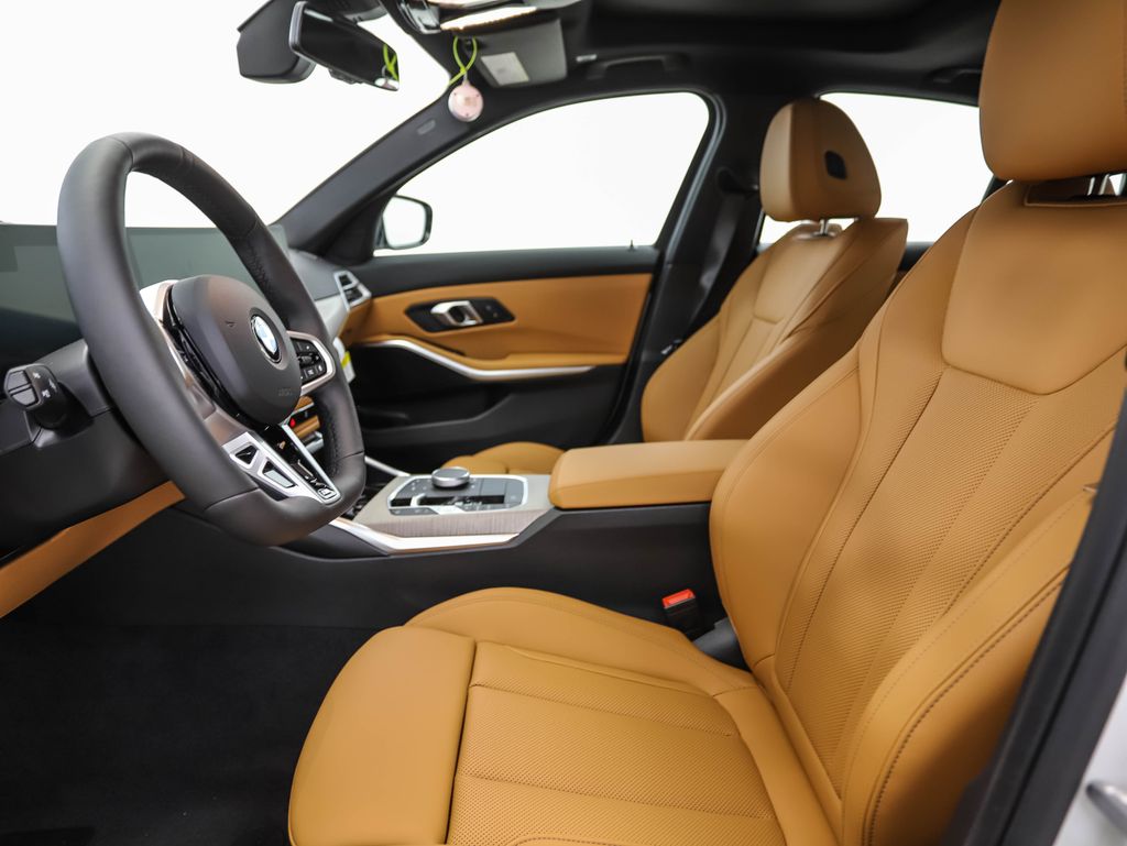 Thumbnail: 2025 BMW 3 Series - 11
