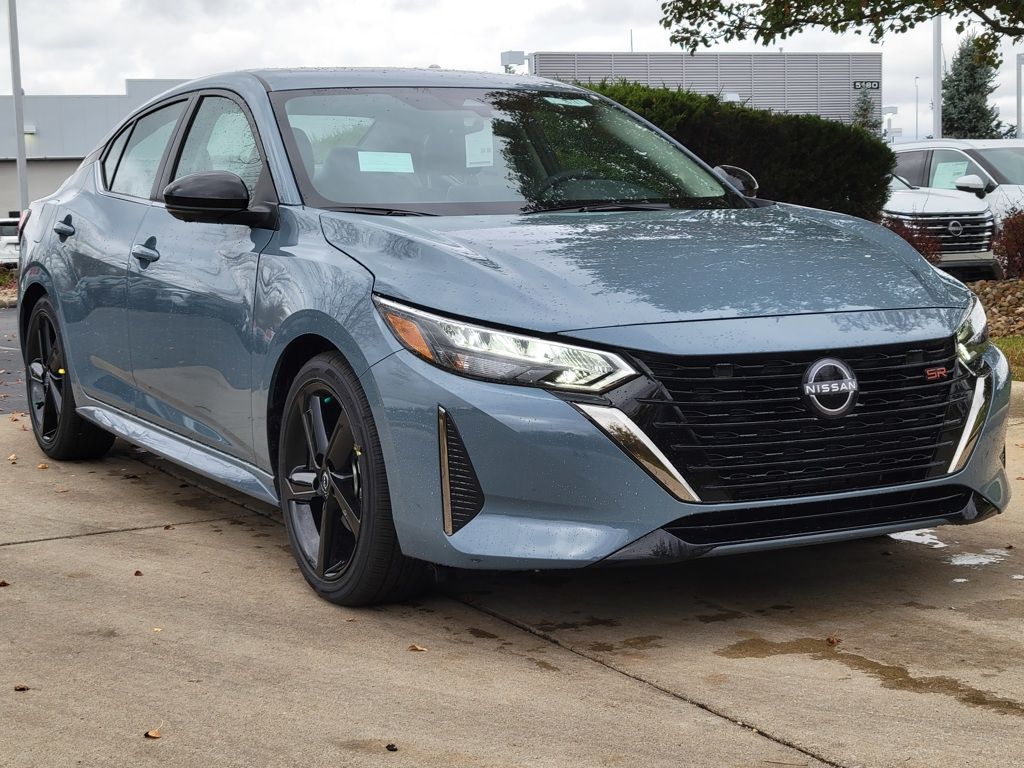 2025 Nissan Sentra SR photo