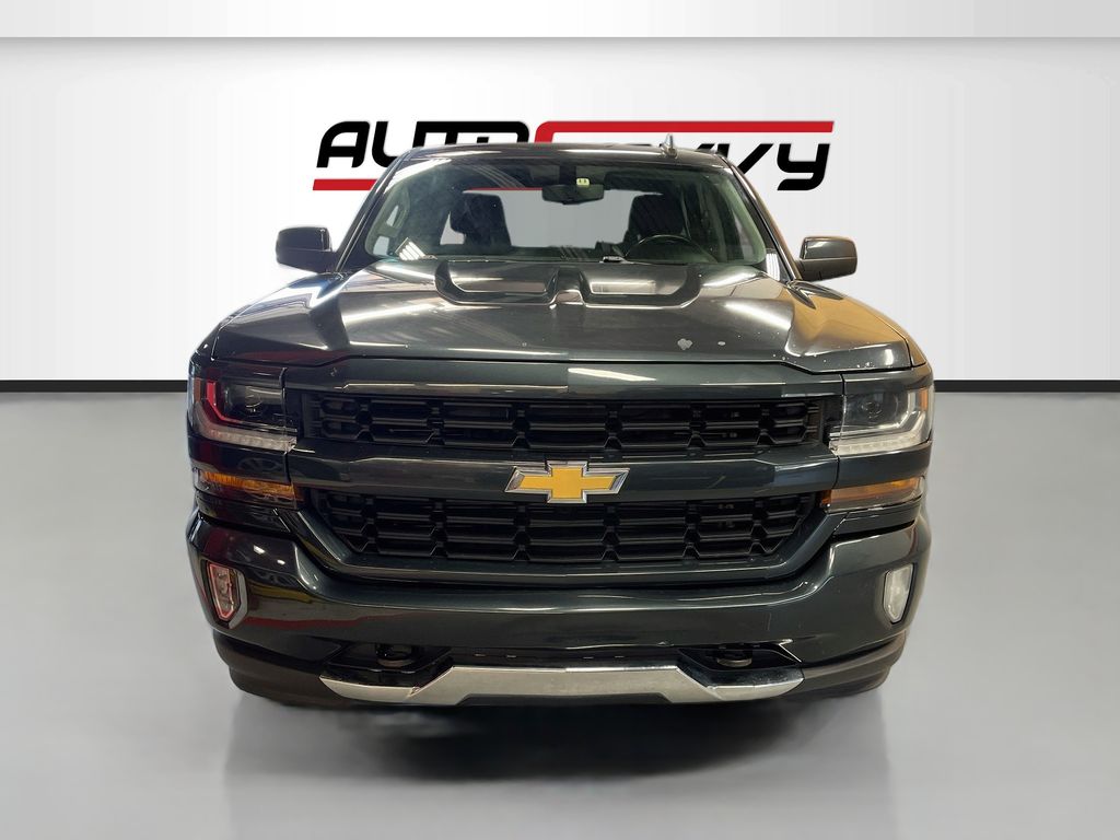Used 2018 Graphite Metallic Chevrolet LT image 2