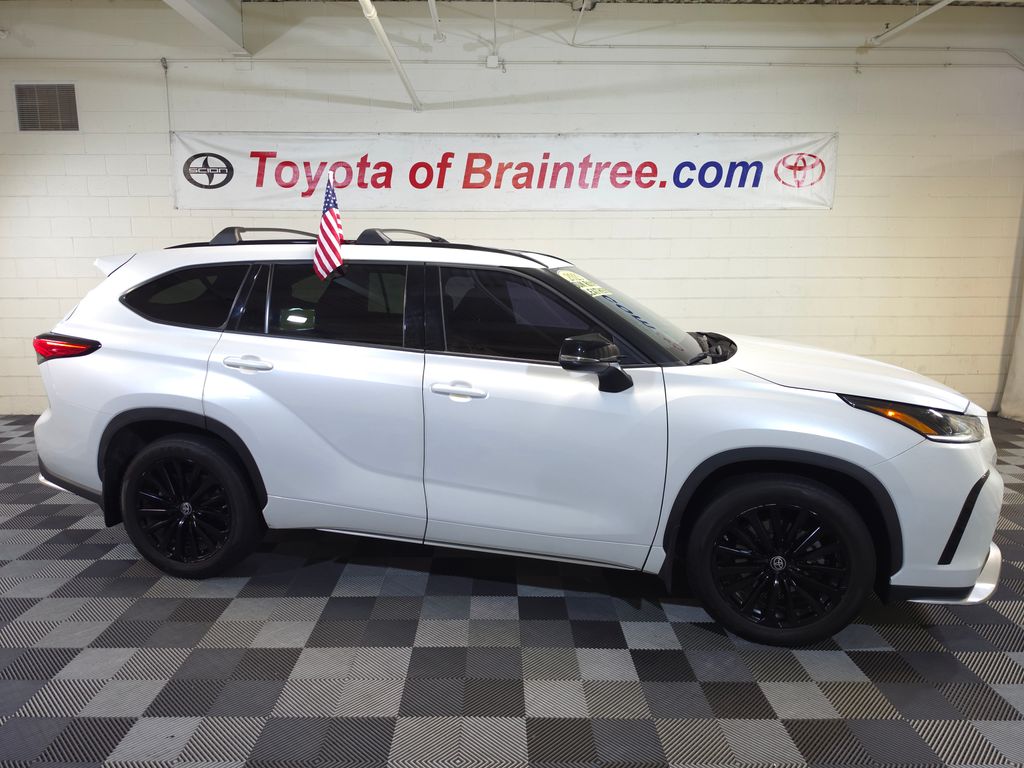 2023 Toyota Highlander XSE