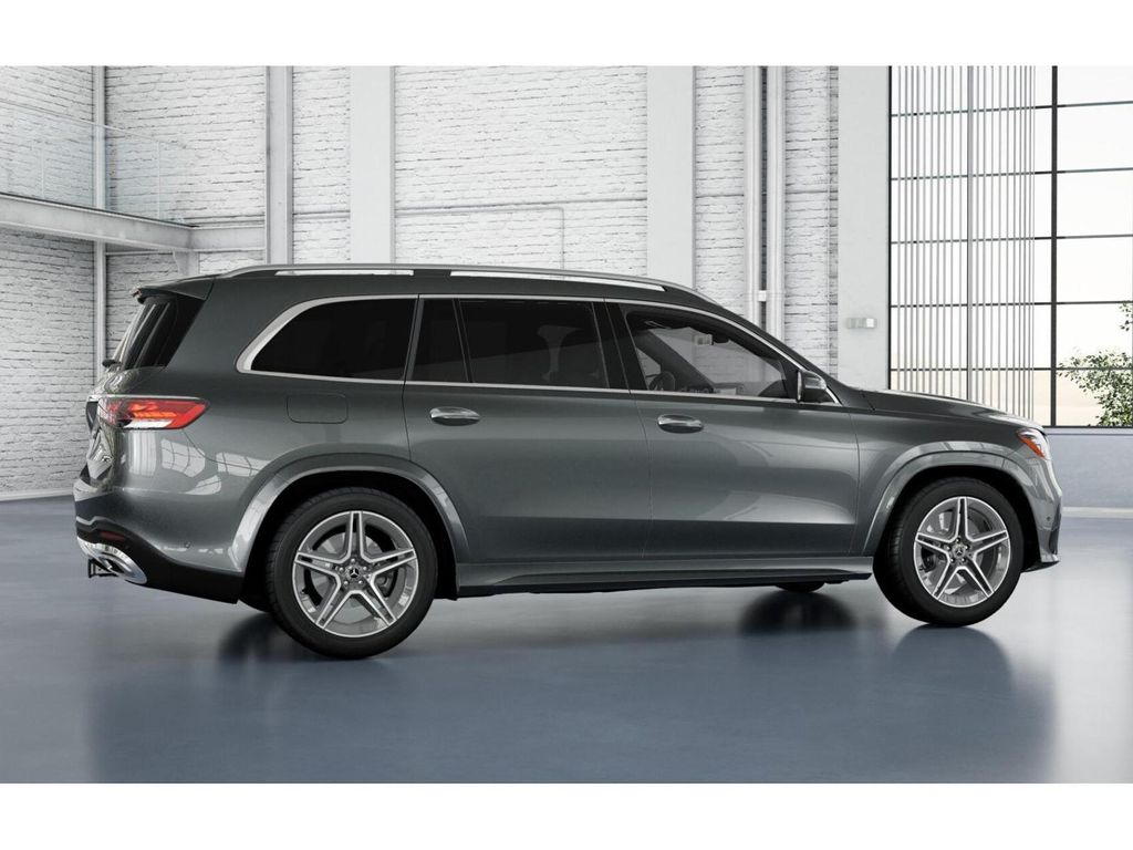 2025 Mercedes-Benz GLS 450 4MATIC 18