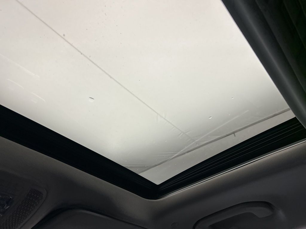 Thumbnail: 2025 Mercedes-Benz GLE - 28