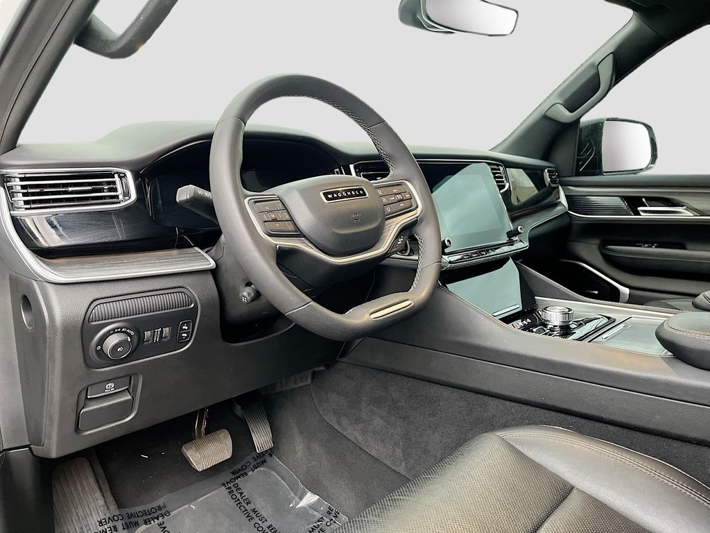 Used 2023 White Jeep Series II image 9
